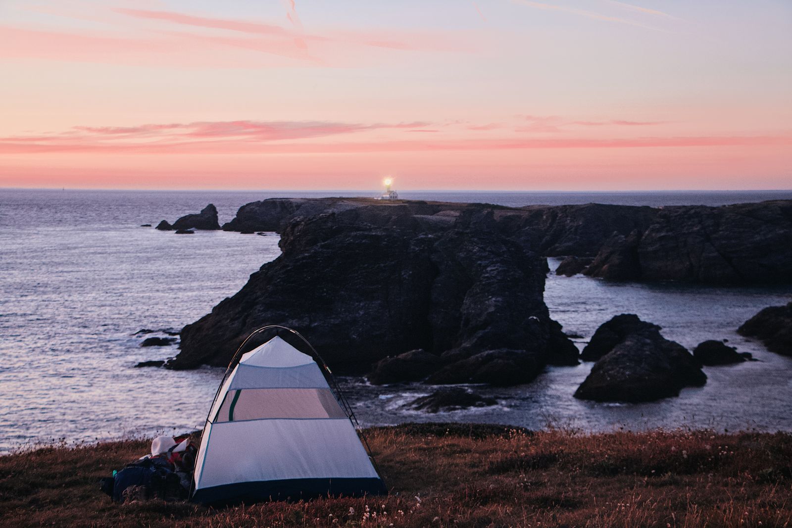Camping en Bretagne : bord de mer et arrière-pays