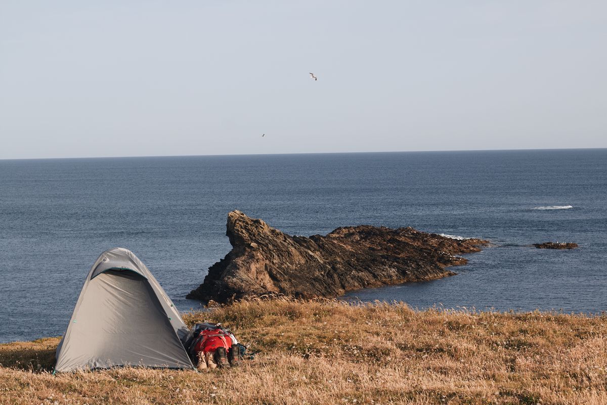 Destinations côtières pittoresques pour camping en Bretagne en été