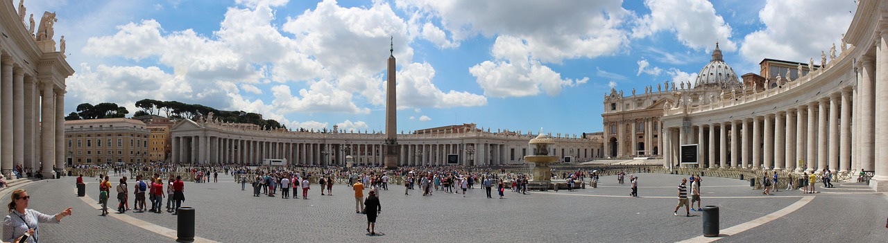 Panorama de la Basilique Saint-Pierre et du Vatican